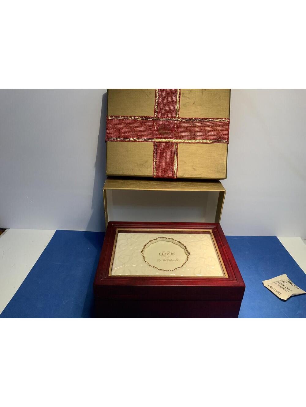 Lenox Wooden Picture Frame Musical Jewelry Box Vintage